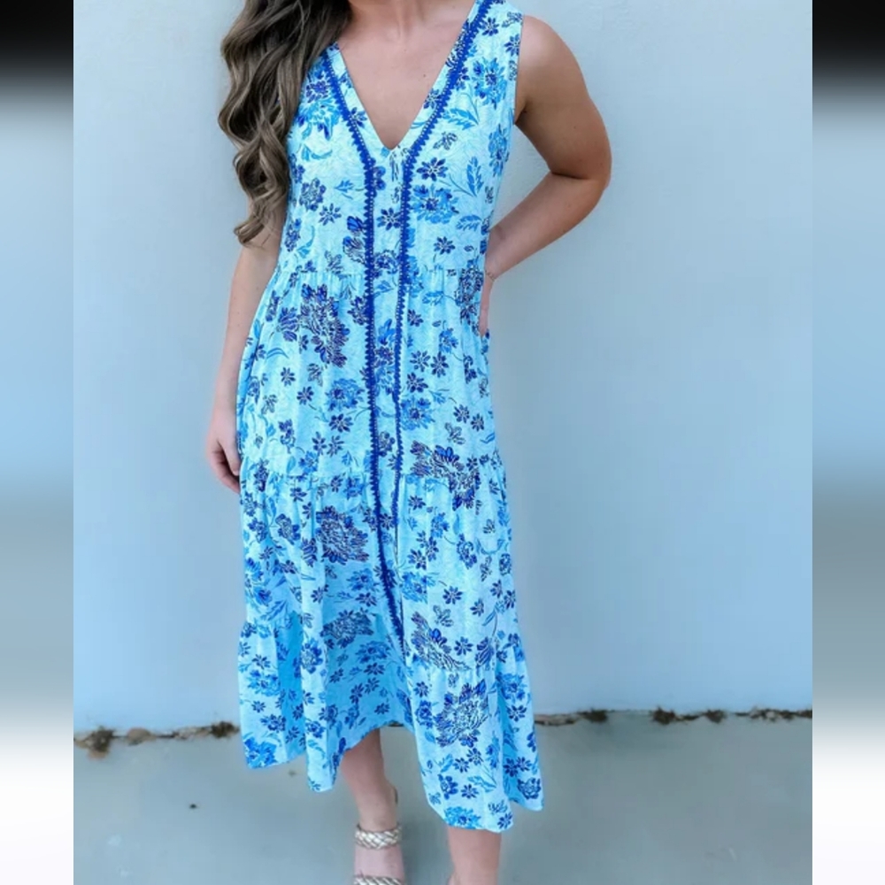 Dress - Picture 2 of 5